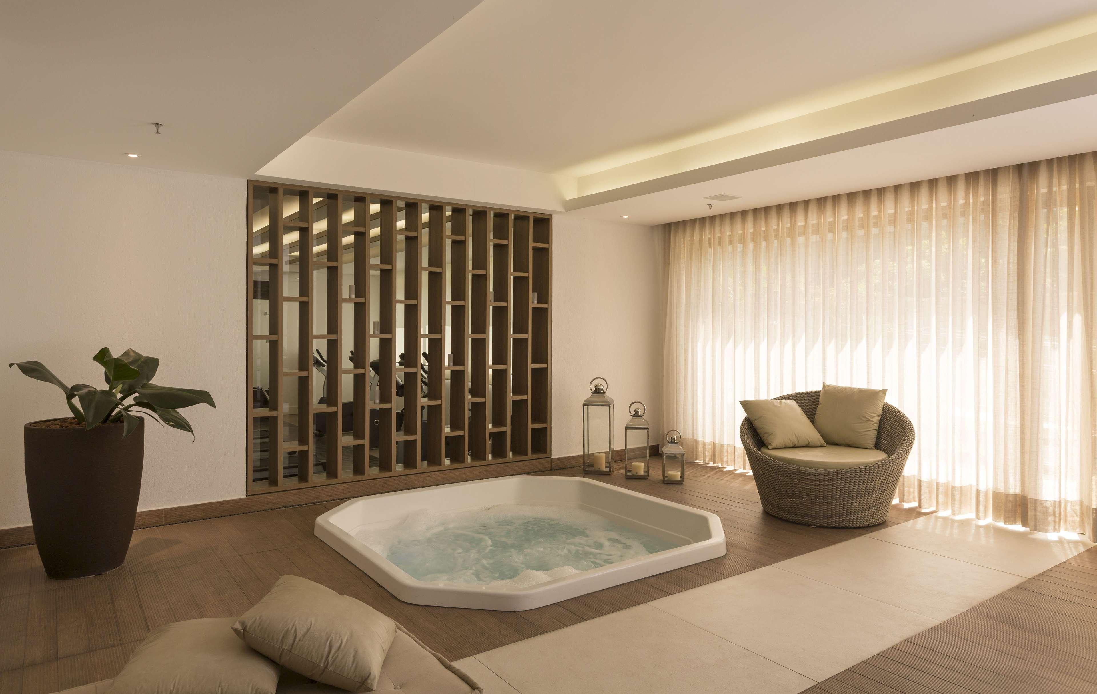 Hotel Hilton Garden Lourdes 4*